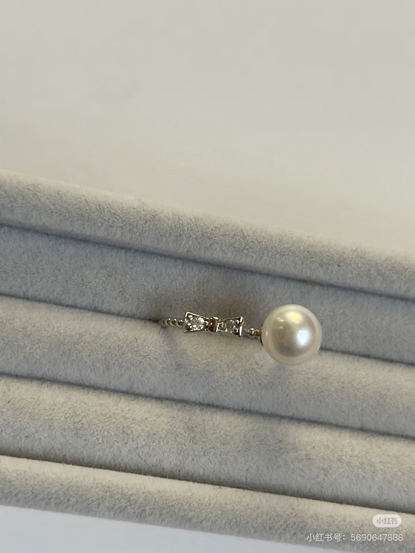 Ribbon Pearl Bow-Shaped Ring