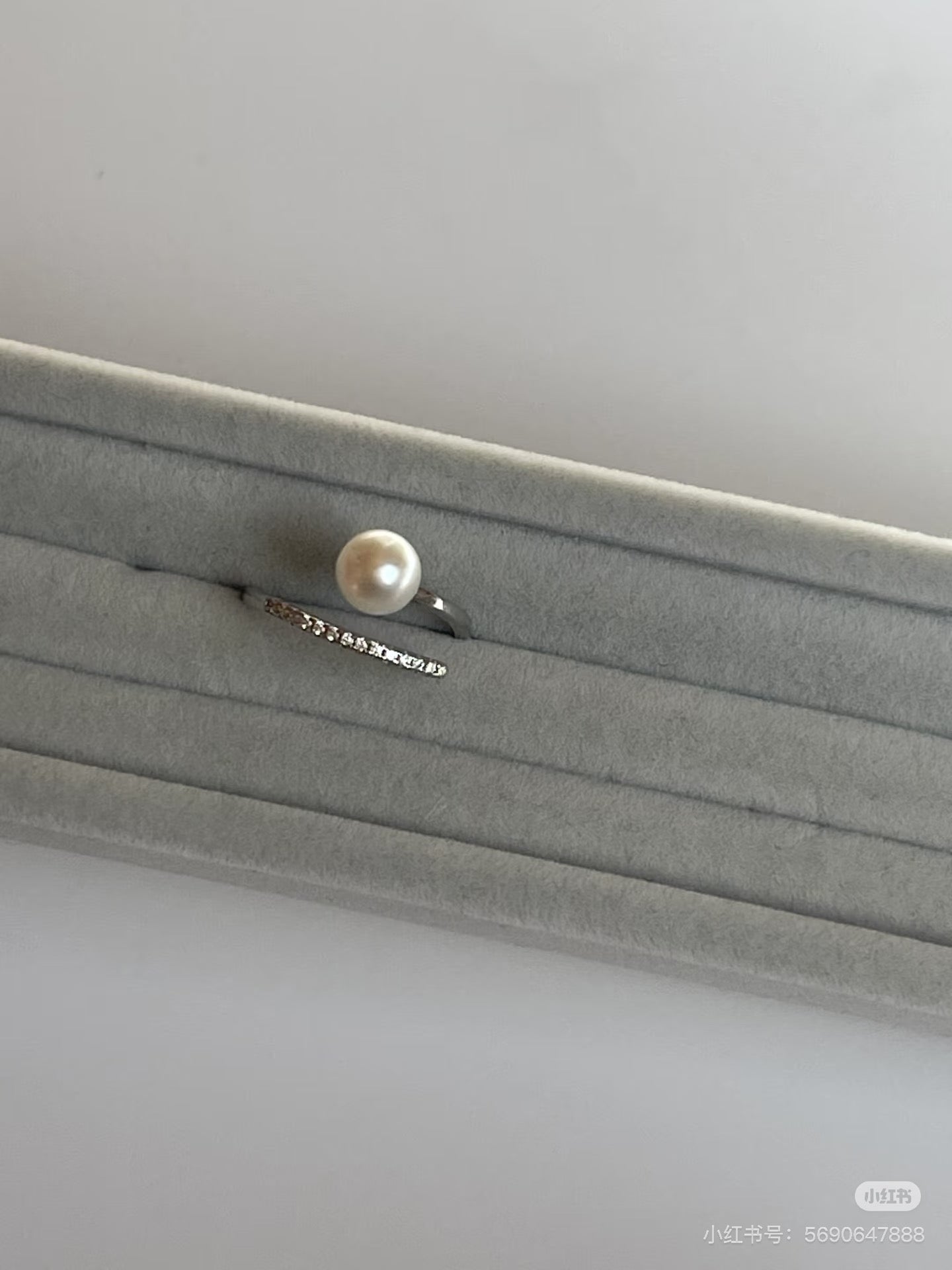 Moonlight Arc Pearl Ring