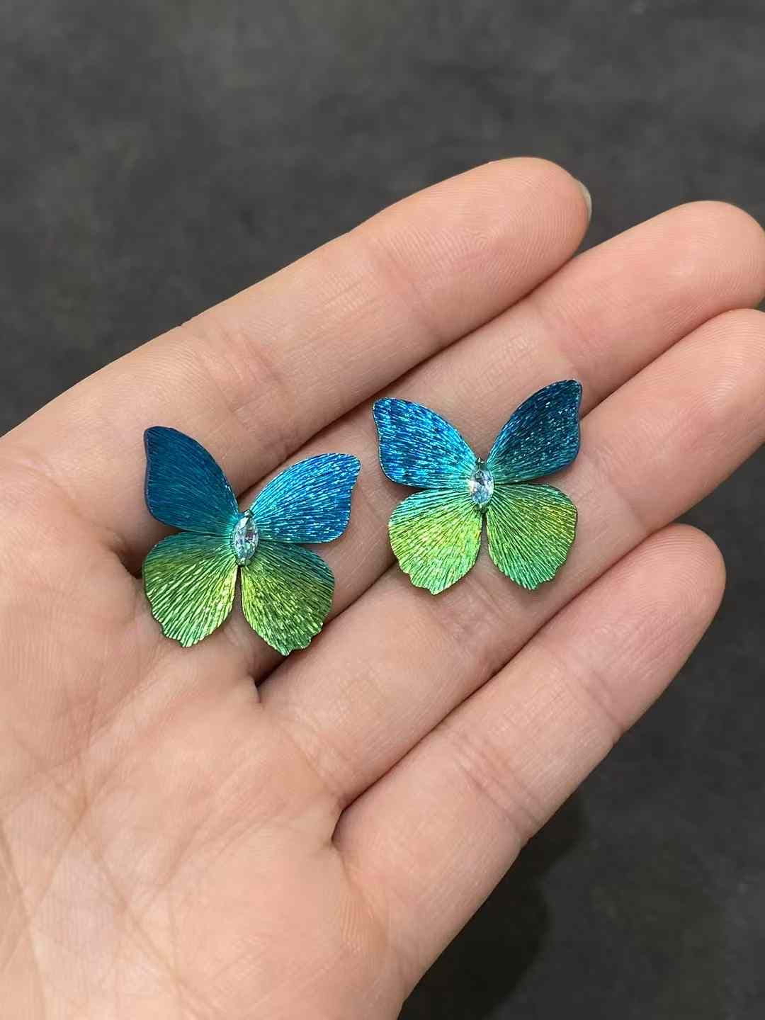 Hyacinth Butterfly Pearl Studs