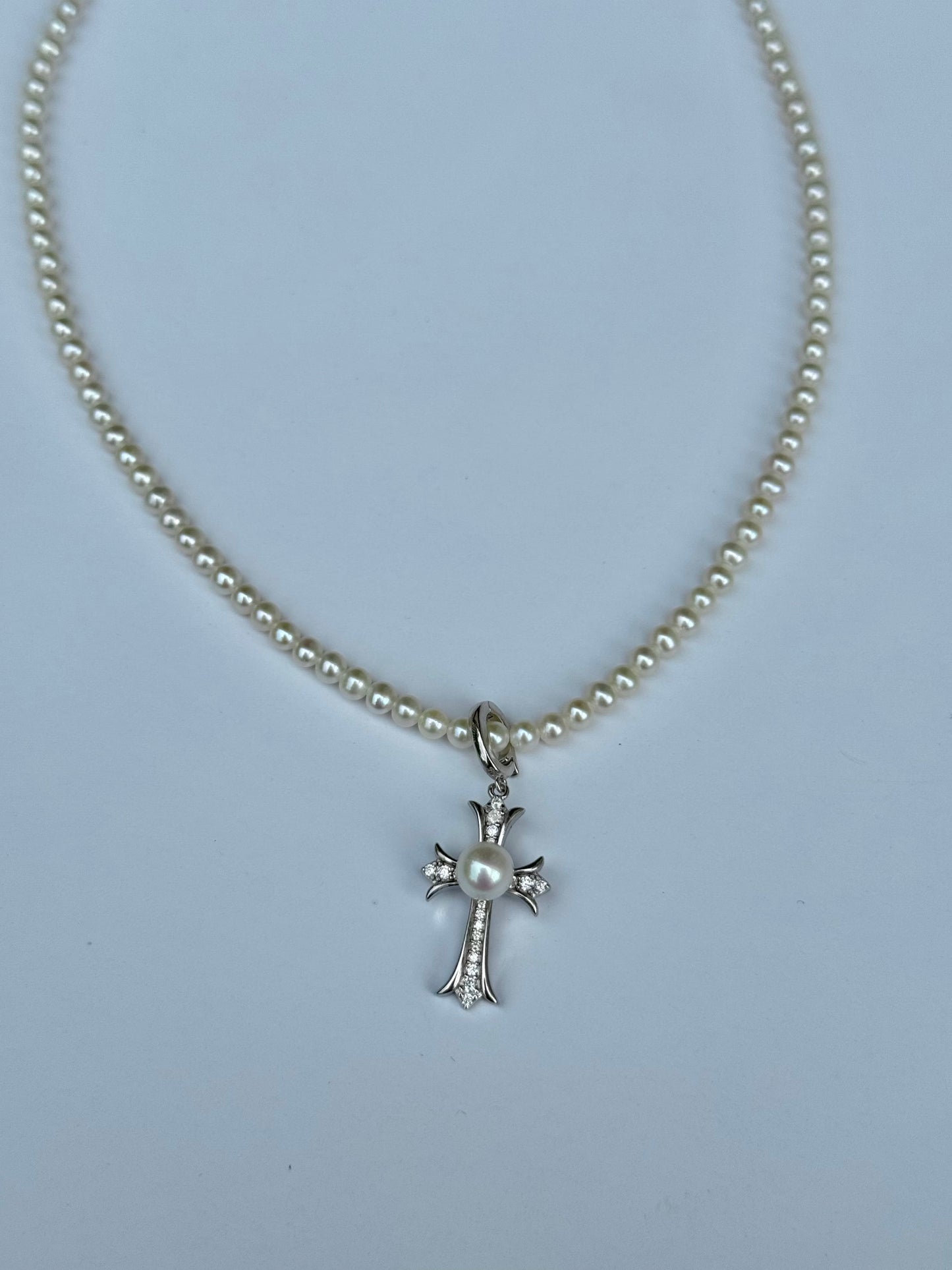 Heavenly Grace™ Removable Cross Pearl Necklace