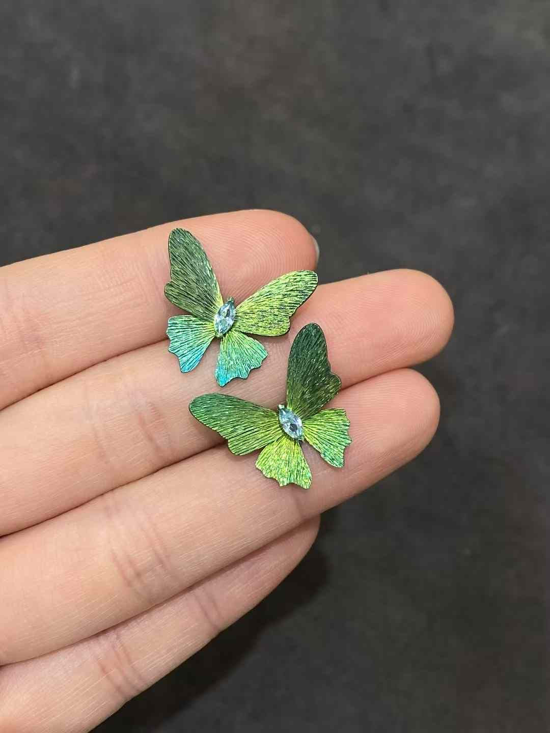 Hyacinth Butterfly Pearl Studs