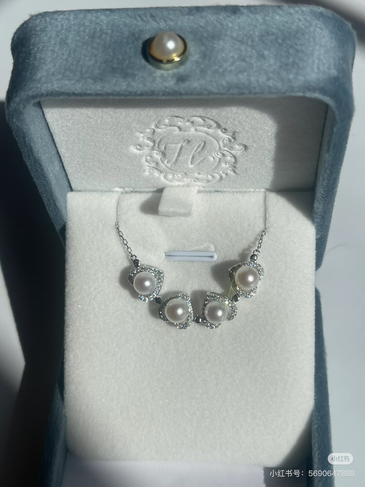Hearts & Luck Pearl Necklace Set