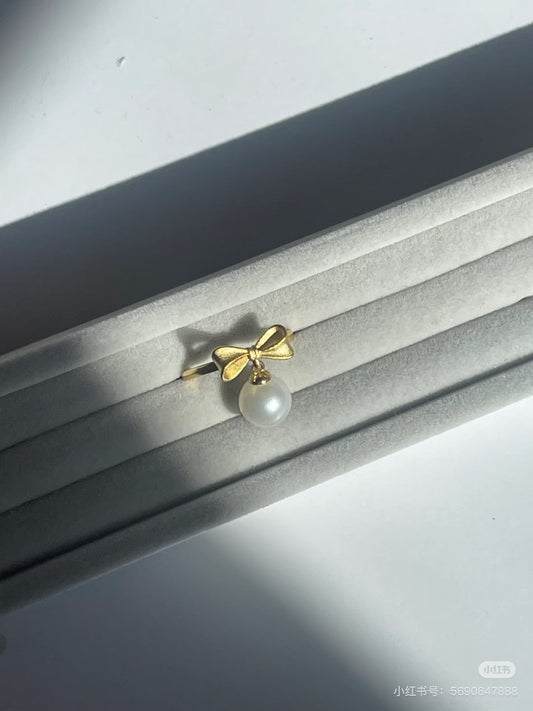Golden Bow Pearl Ring